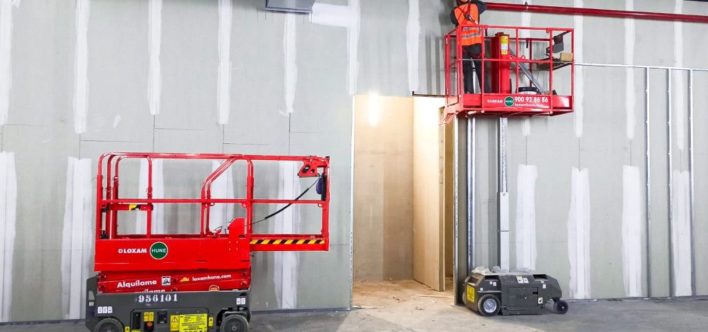 Mástiles verticales trabajos en altura en espacios reducidos