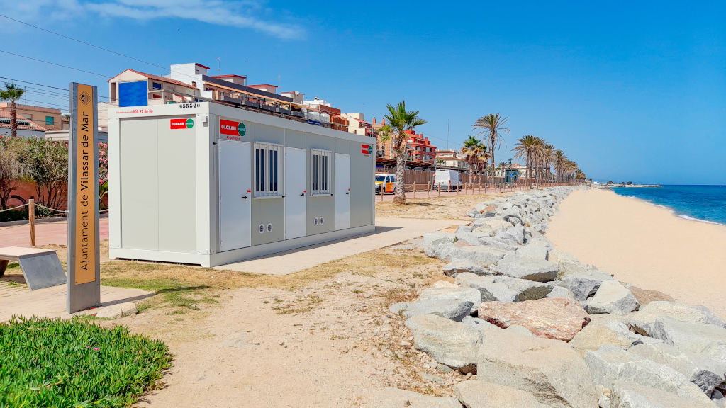 alquiler de maquinaria para mantenimiento de playas LOXAM