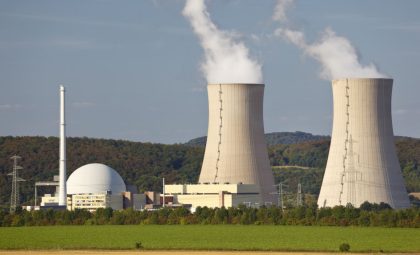 introducir maquinaria en centrales nucleares