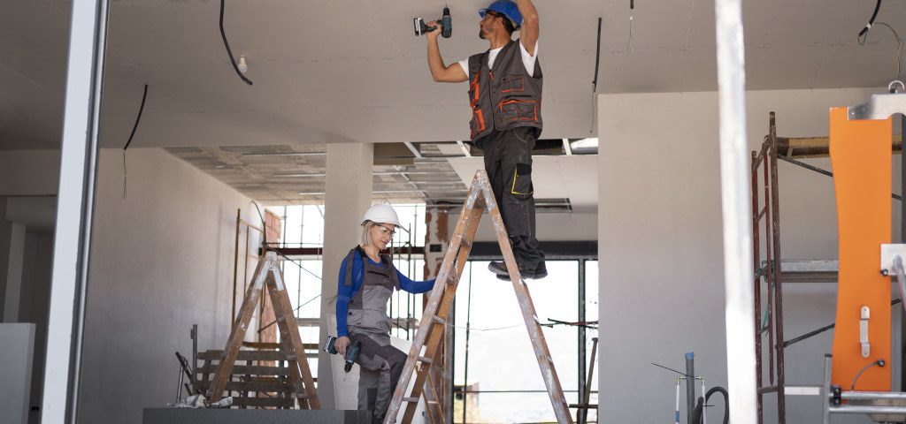 maquinaria para reformar un local comercial