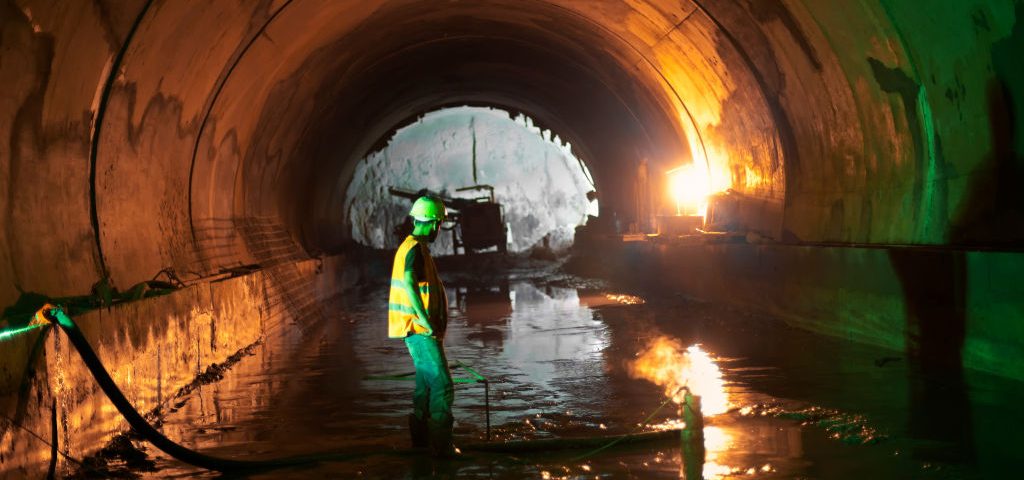 soluciones eficientes para la construcción de túneles LoxamHune Power